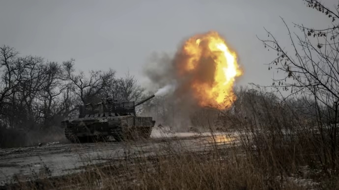 Nga tận dụng cơ hội cuối cùng để xuyên thủng phòng tuyến Ukraine trước khi vũ khí Mỹ đến tay Kiev- Ảnh 1.