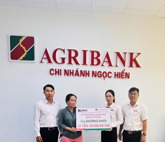 Bảo hiểm Agribank Kiên Giang chi trả gần 700 triệu đồng cho 3 khách hàng- Ảnh 3.