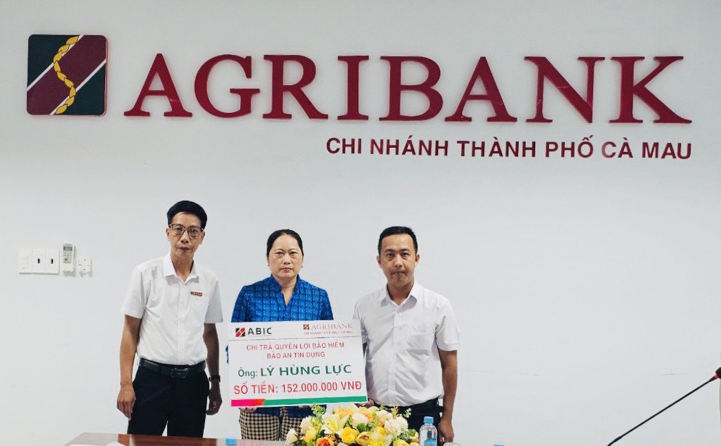 Bảo hiểm Agribank Kiên Giang chi trả gần 700 triệu đồng cho 3 khách hàng- Ảnh 2.