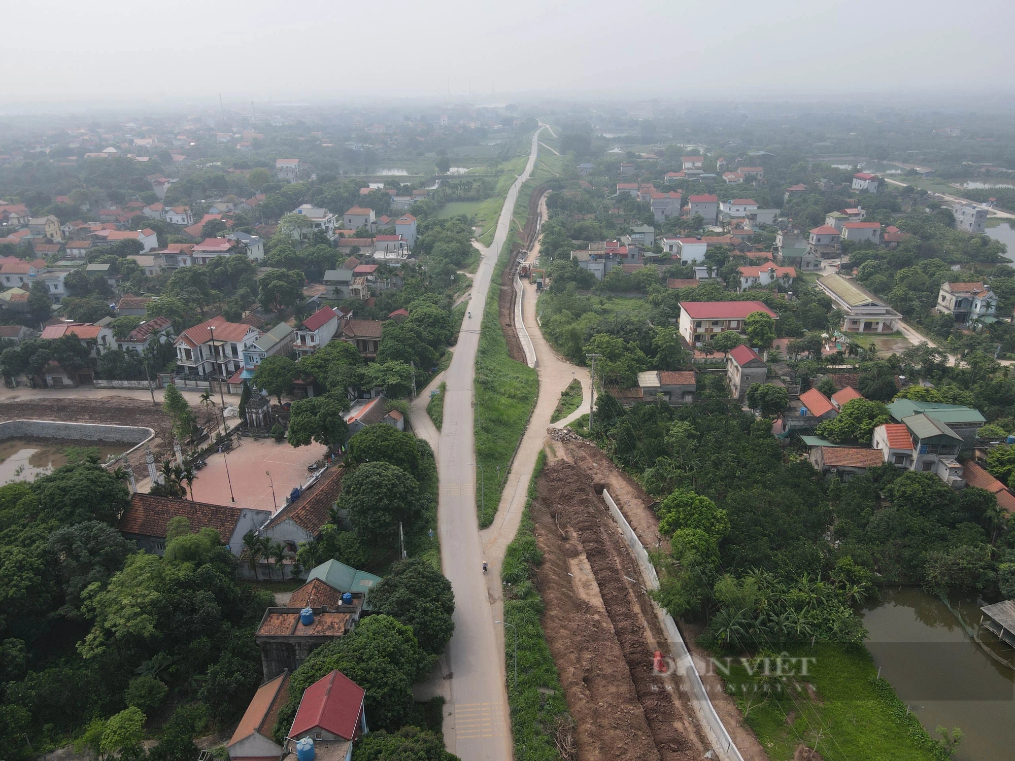 Tuyến đê được đầu tư gần 400 tỷ đồng cải tạo, nâng cấp thuộc huyện nào của Hà Nội?- Ảnh 1.