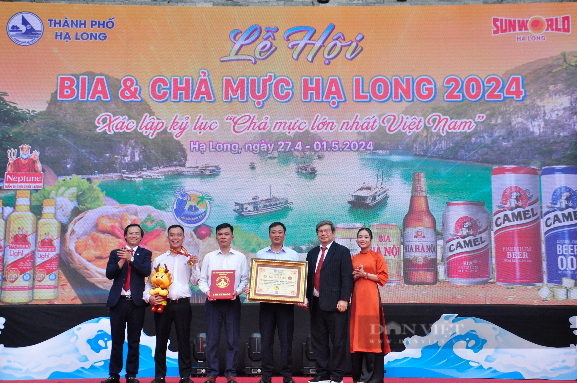 Mục sở thị "chả mực lớn nhất Việt Nam" có trọng lượng 210kg, đường kính 3,4m- Ảnh 1.