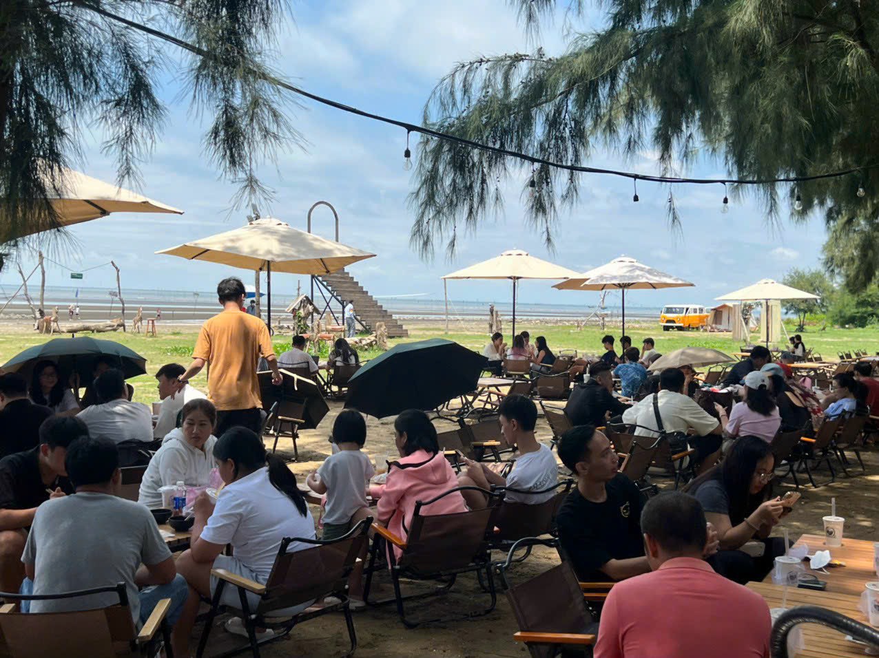 3 thành phố biển gần Sài Gòn phục vụ vui chơi lễ 30/4, chỉ 2 tiếng đi xe, phủ phê ăn hải sản- Ảnh 4.