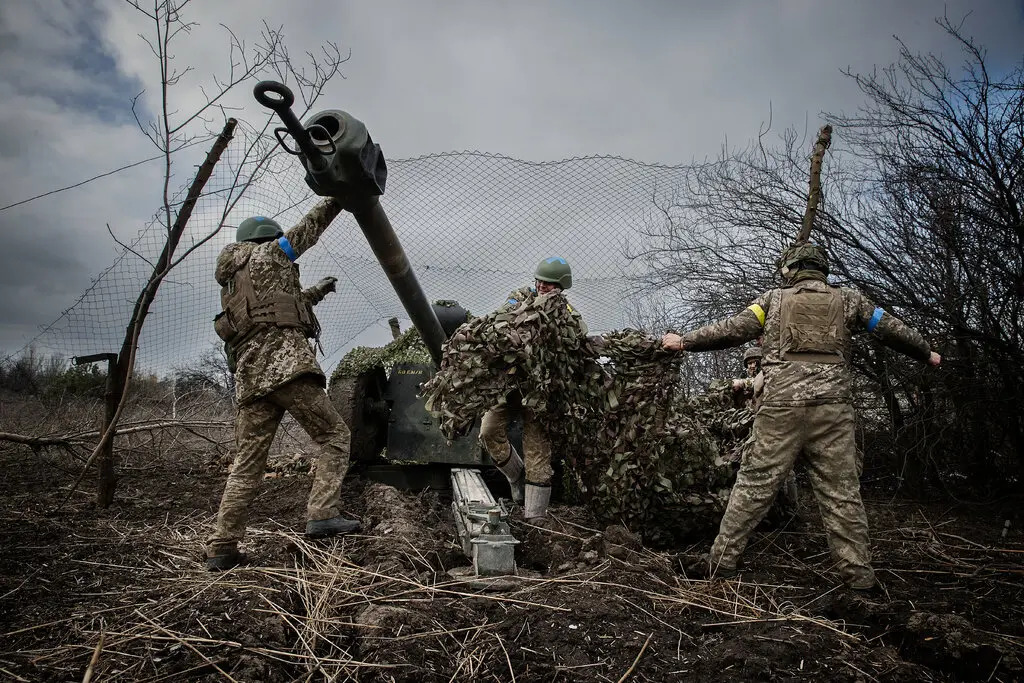 Xung đột ở Ukraine đã đưa chi phí quân sự toàn cầu lên mức cao nhất trong 35 năm qua- Ảnh 1.