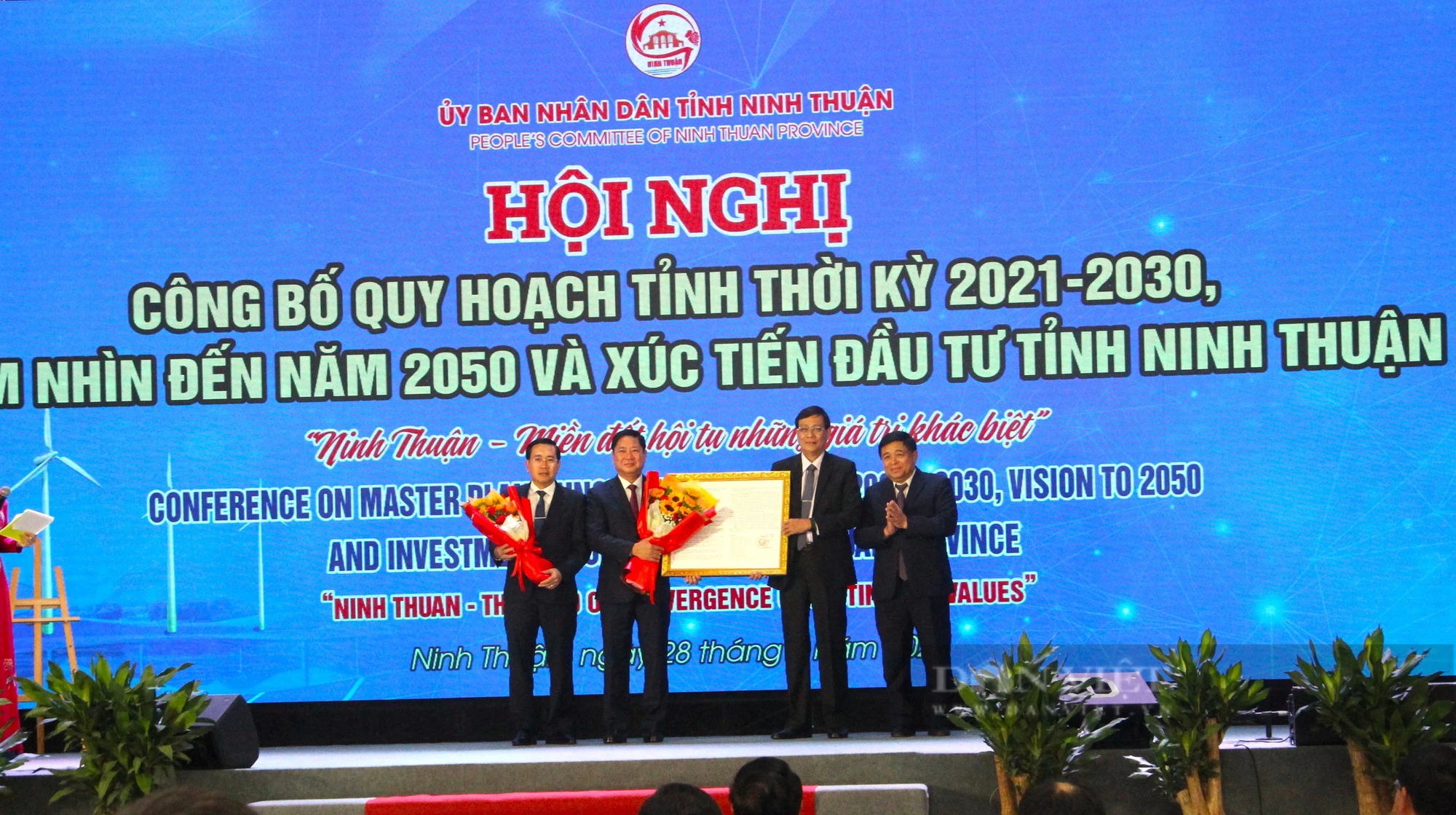Thủ tướng Phạm Minh Chính: Ninh Thuận phải trở thành nơi đáng để đầu tư, đáng để cống hiến và đáng sống- Ảnh 3.
