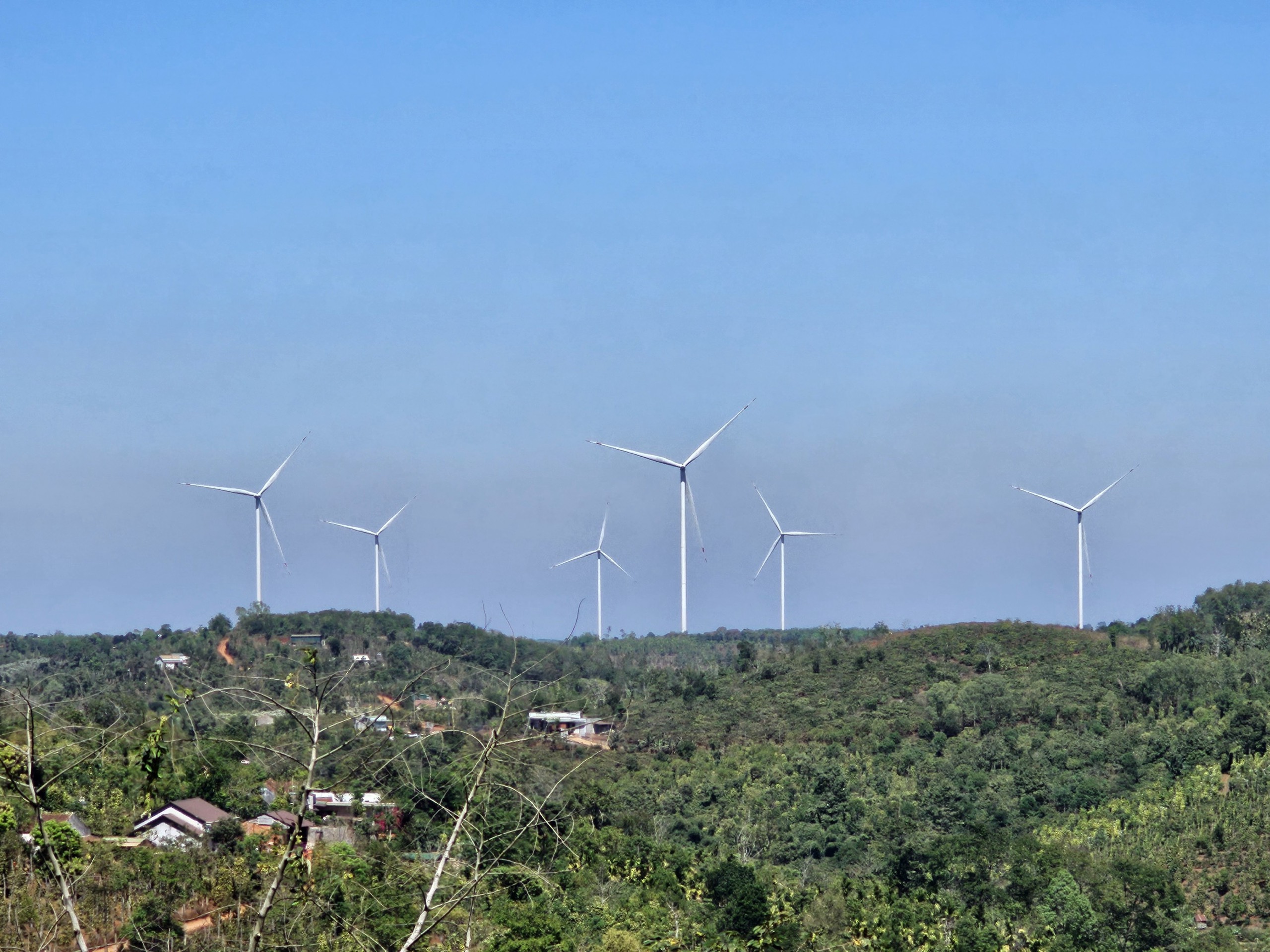 Uỷ ban kiểm tra Trung ương yêu cầu Đắk Nông cung cấp hồ sơ các dự án điện gió - Ảnh 1.