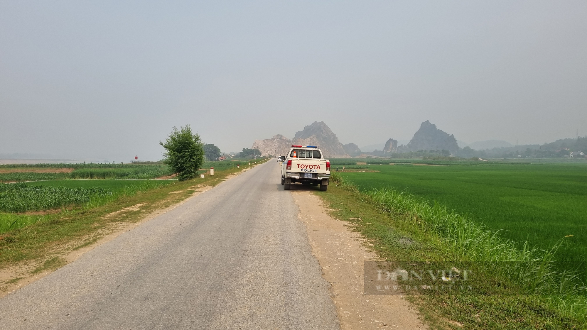 Vụ xe tải chở cát "hành dân" ở TP Hòa Bình: Người dân xóm Tôm cảm ơn Báo Dân Việt- Ảnh 3.