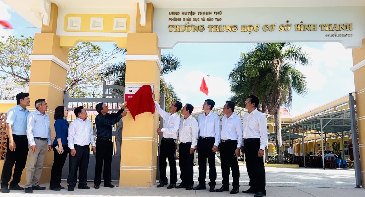 Agribank Chi nhánh tỉnh Bến Tre tài trợ nâng cấp, sửa chữa trường học tại huyện Thạnh Phú- Ảnh 2.