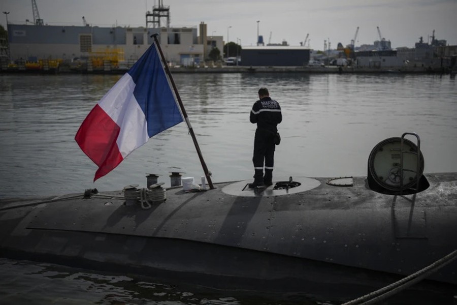 Hình ảnh hiếm hoi bên trong tàu ngầm hạt nhân của Pháp- Ảnh 1.