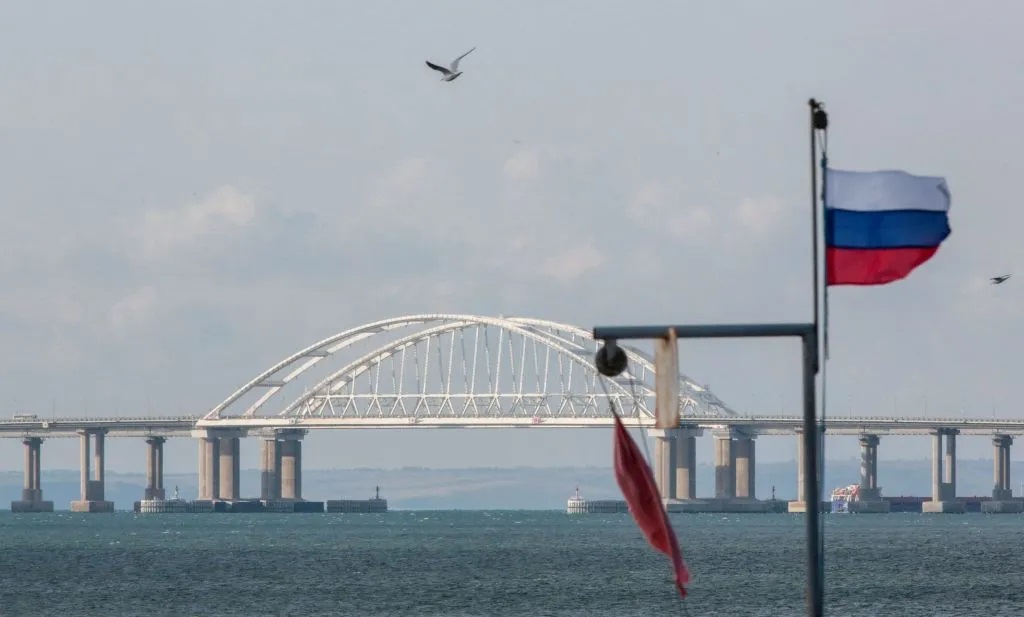 Ukraine đánh bật Nga, giải phóng đảo Nestryga chiến lược trên sông Dnipro; Nổ lớn rung chuyển Crimea- Ảnh 1.