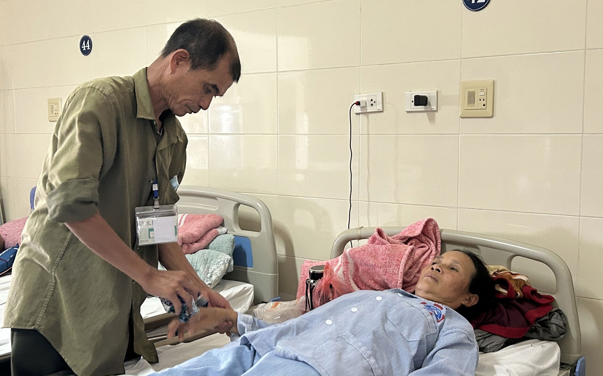 “Nếu không có sự hỗ trợ của Báo Dân Việt, vợ tôi sẽ phải dừng điều trị ung thư”- Ảnh 2.