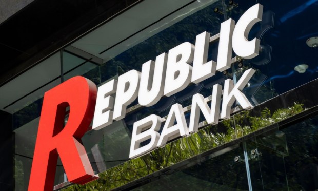 Vì sao ngân hàng Republic First Bank phá sản?- Ảnh 1.