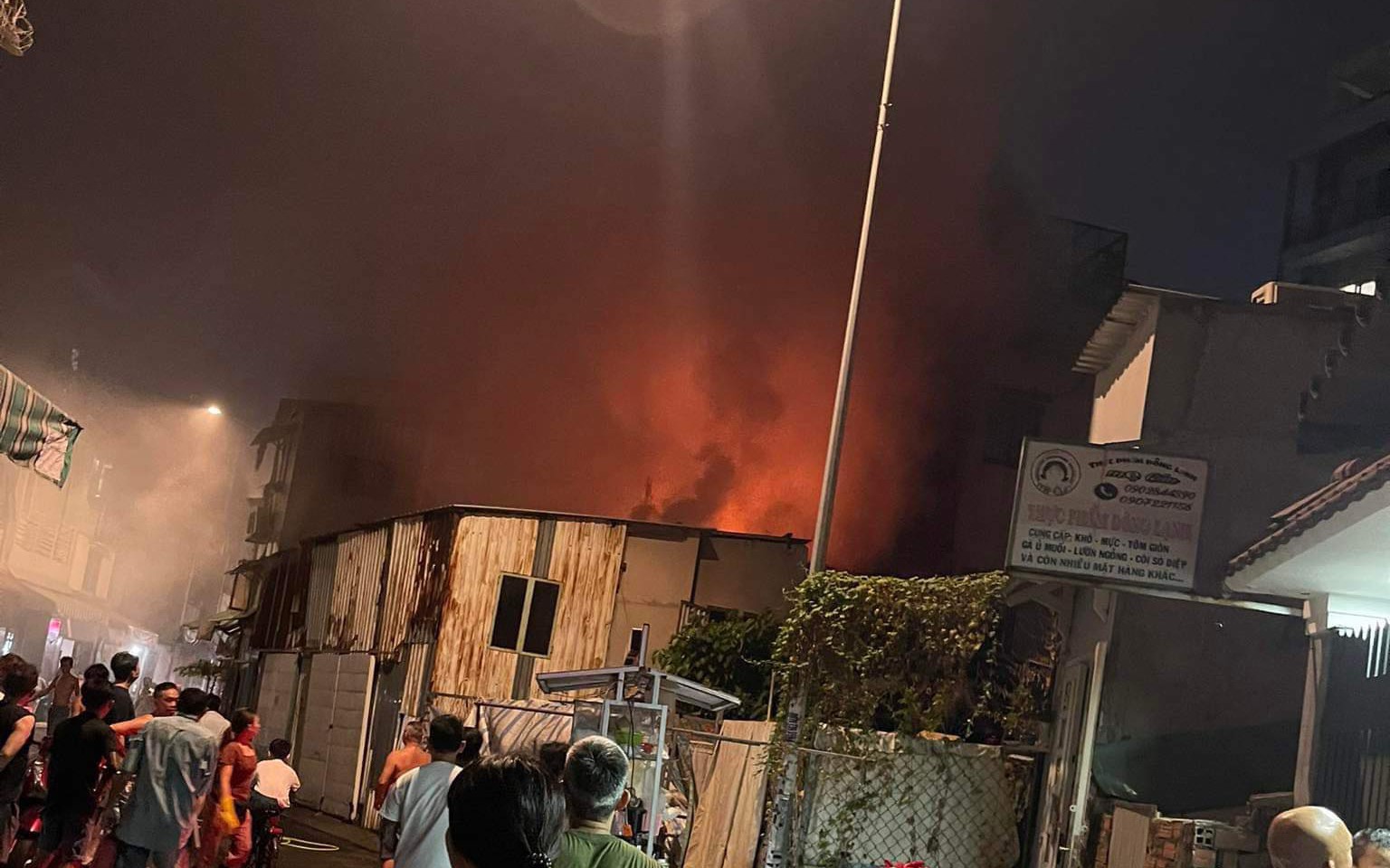 Cháy nhà trong hẻm ở quận Bình Thạnh, TP.HCM, 1 người tử vong 