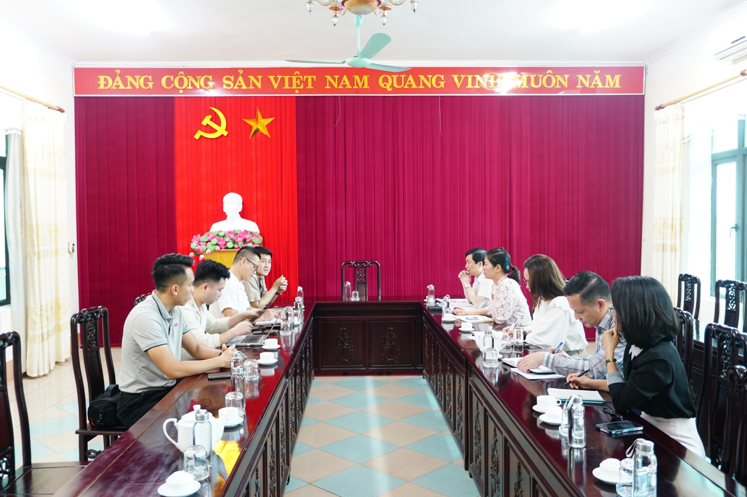 Báo NTNN/Điện tử Dân Việt thăm và làm việc tại Ban Tuyên giáo Tỉnh ủy Yên Bái - Ảnh 1.