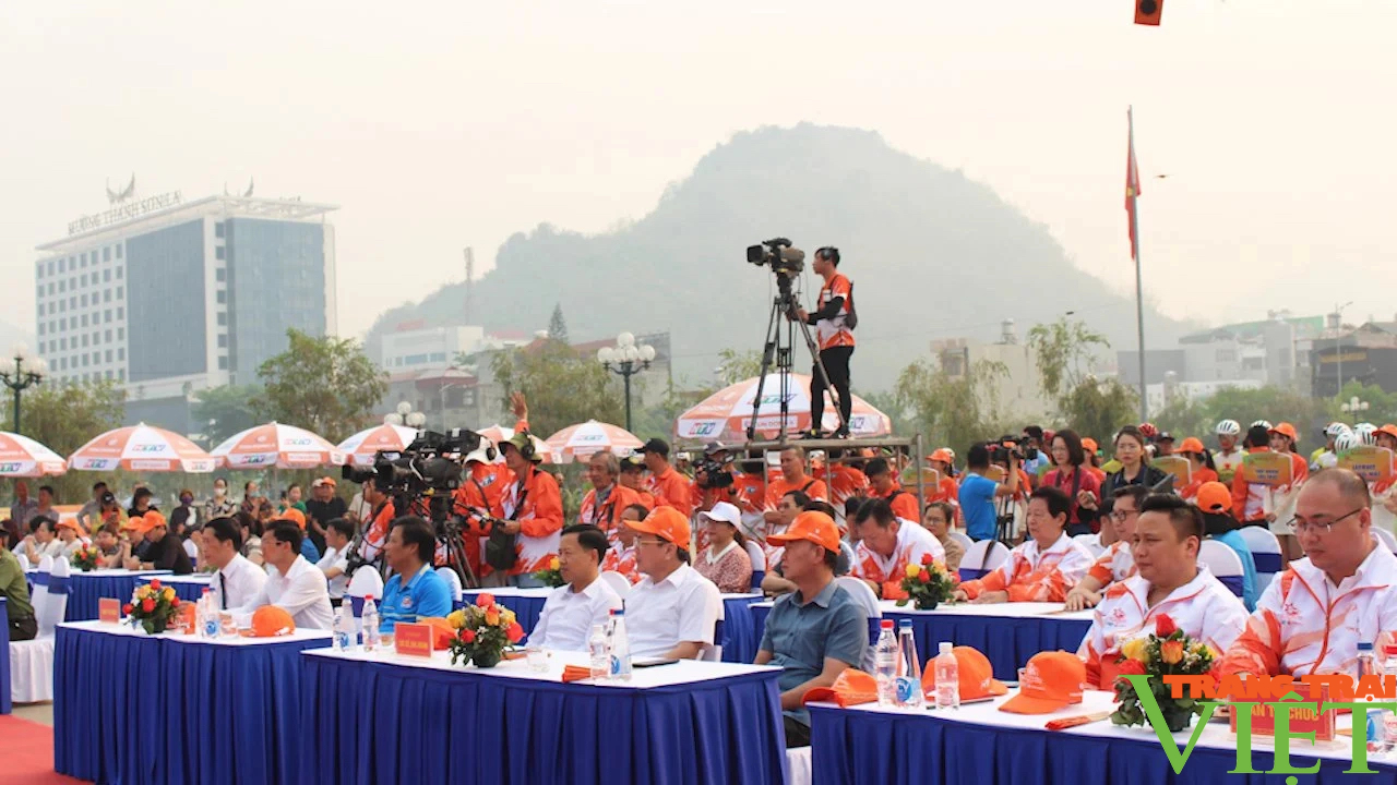 Chặng 2 Cuộc đua xe đạp toàn quốc tranh Cup Truyền hình TPHCM, năm 2024 tại Sơn La
- Ảnh 2.
