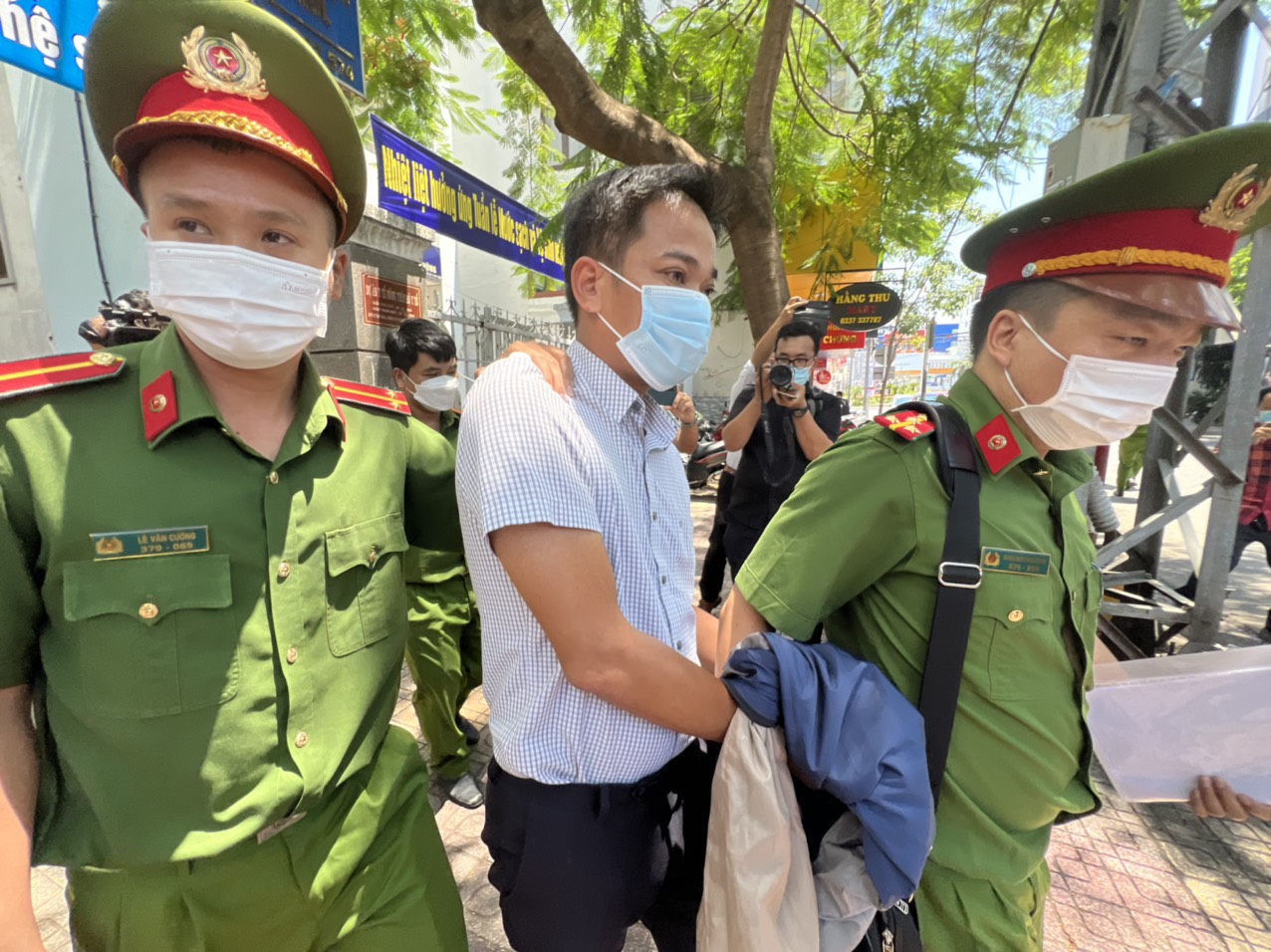 Cựu Giám đốc CDC Khánh Hòa và 5 bị cáo khác chuẩn bị hầu tòa- Ảnh 2.