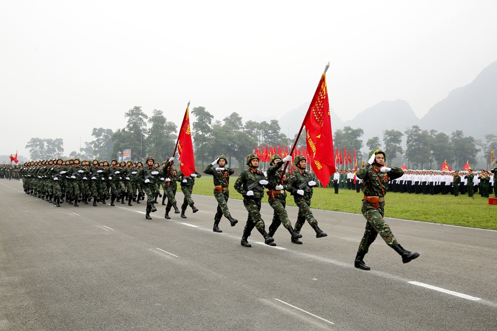 Đại tướng Phan Văn Giang: Vũ khí cá nhân mới của quân đội tốt hơn AK47- Ảnh 2.