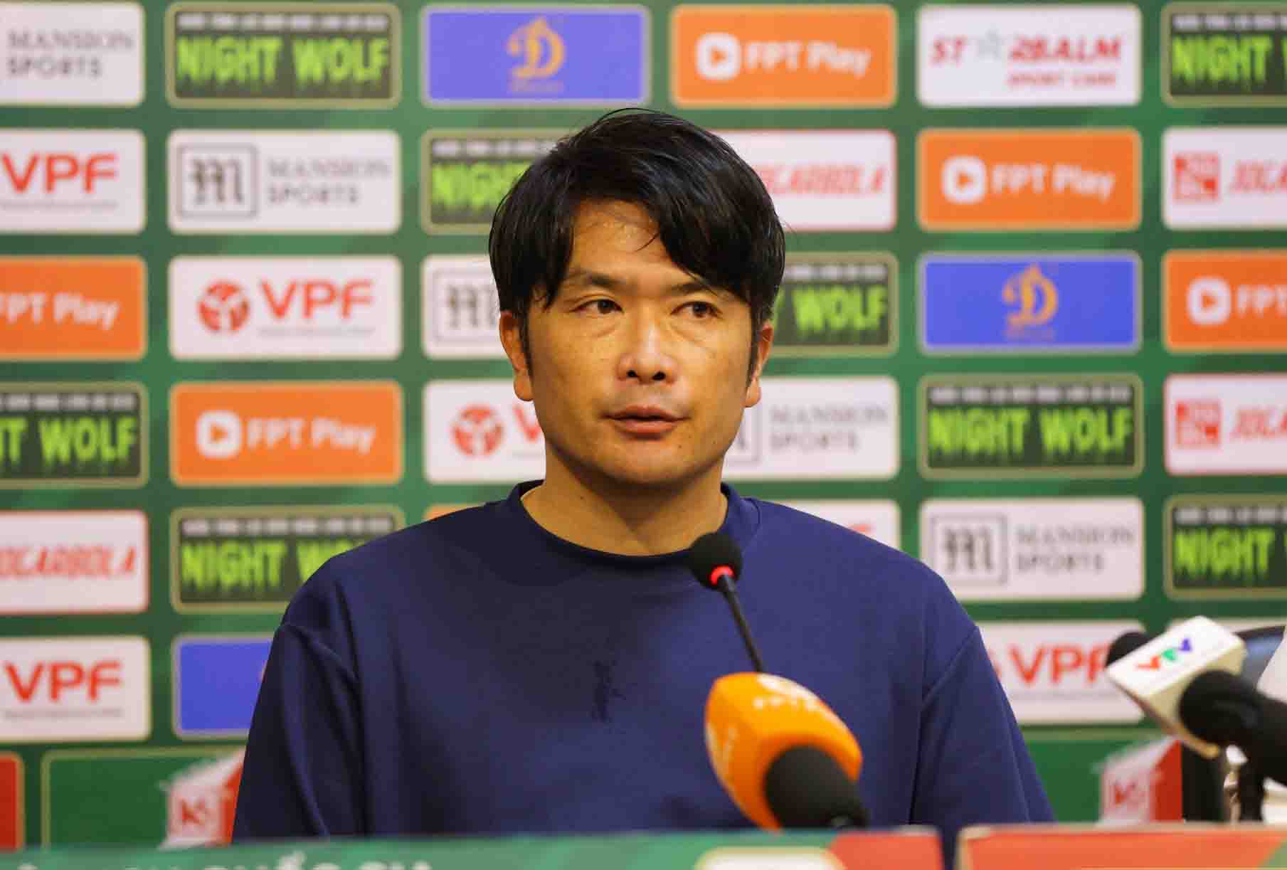 Thắng đậm CLB TP.HCM, HLV người Nhật vẫn chê các cầu thủ Hà Nội FC- Ảnh 1.