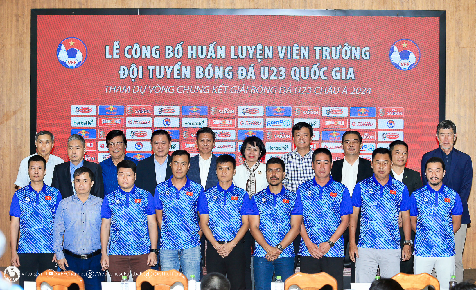 Lương HLV Hoàng Anh Tuấn bằng lương của HLV Troussier khi dẫn dắt U23 Việt Nam?- Ảnh 3.