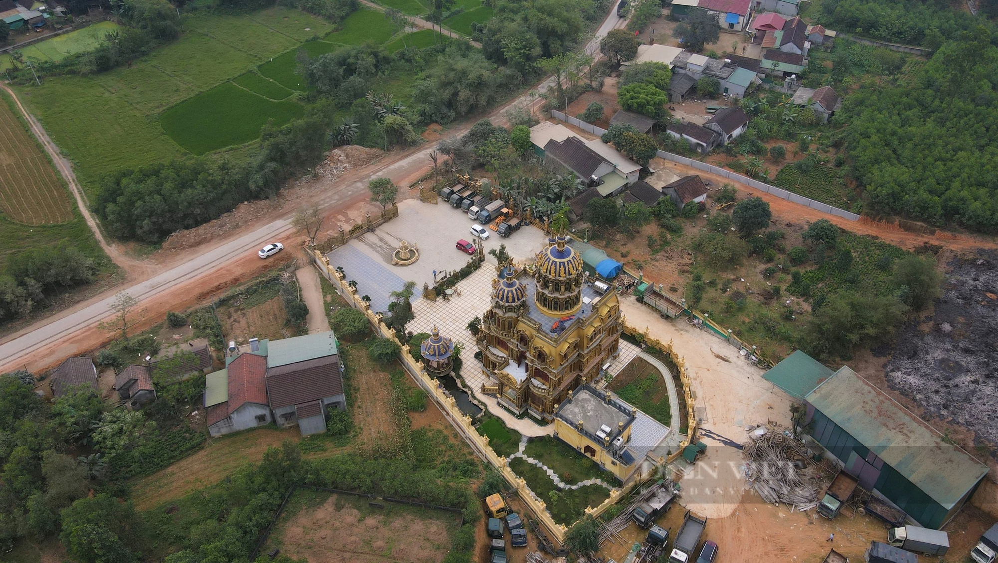 Khám phá lâu đài dát vàng của "đại gia đồng nát" Nghệ An, đang mở cửa miễn phí cho khách tham quan- Ảnh 18.