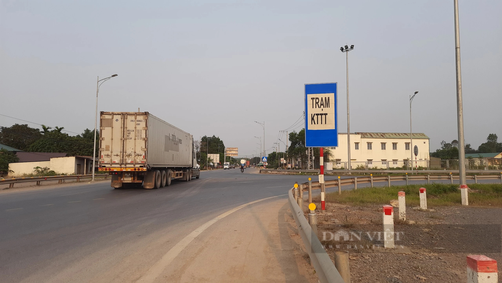 Cấm xe tải nặng vào cao tốc Cam Lộ - La Sơn: Lưu lượng xe giảm được bao nhiêu?- Ảnh 3.