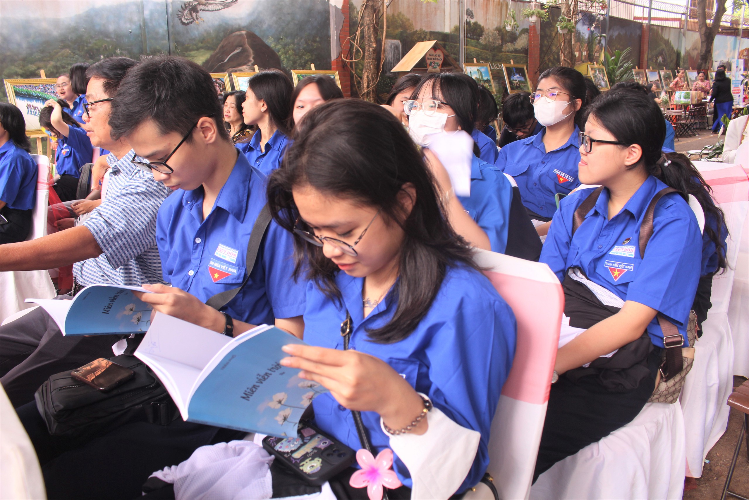Sôi nổi các hoạt động hưởng ứng Ngày Sách và Văn hóa đọc năm 2024 tại Đắk Lắk- Ảnh 13.
