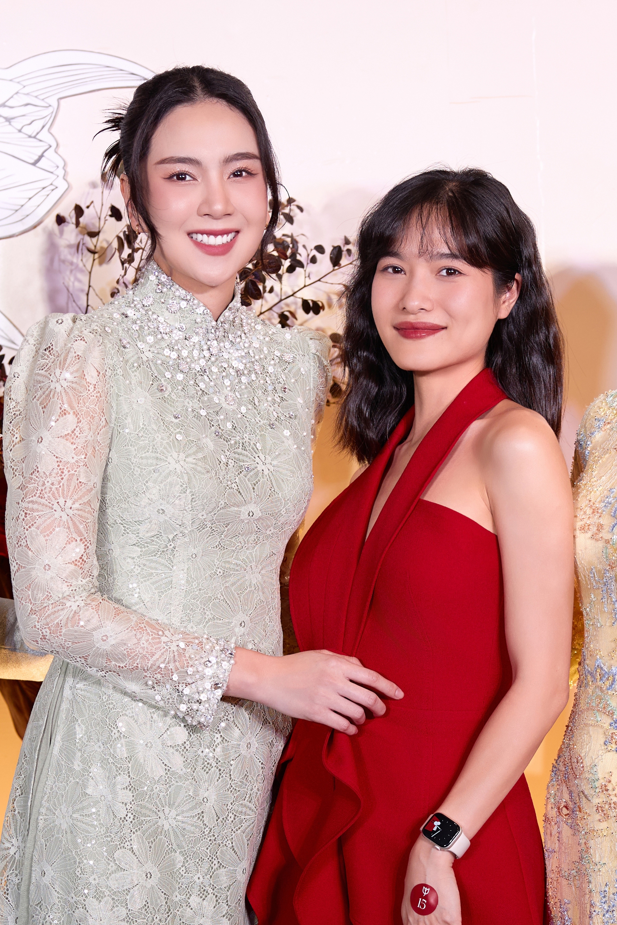 Hậu ly hôn, BTV Mai Ngọc lộ diện xinh đẹp "đọ sắc" với Hoa hậu Hương Giang - Ảnh 5.