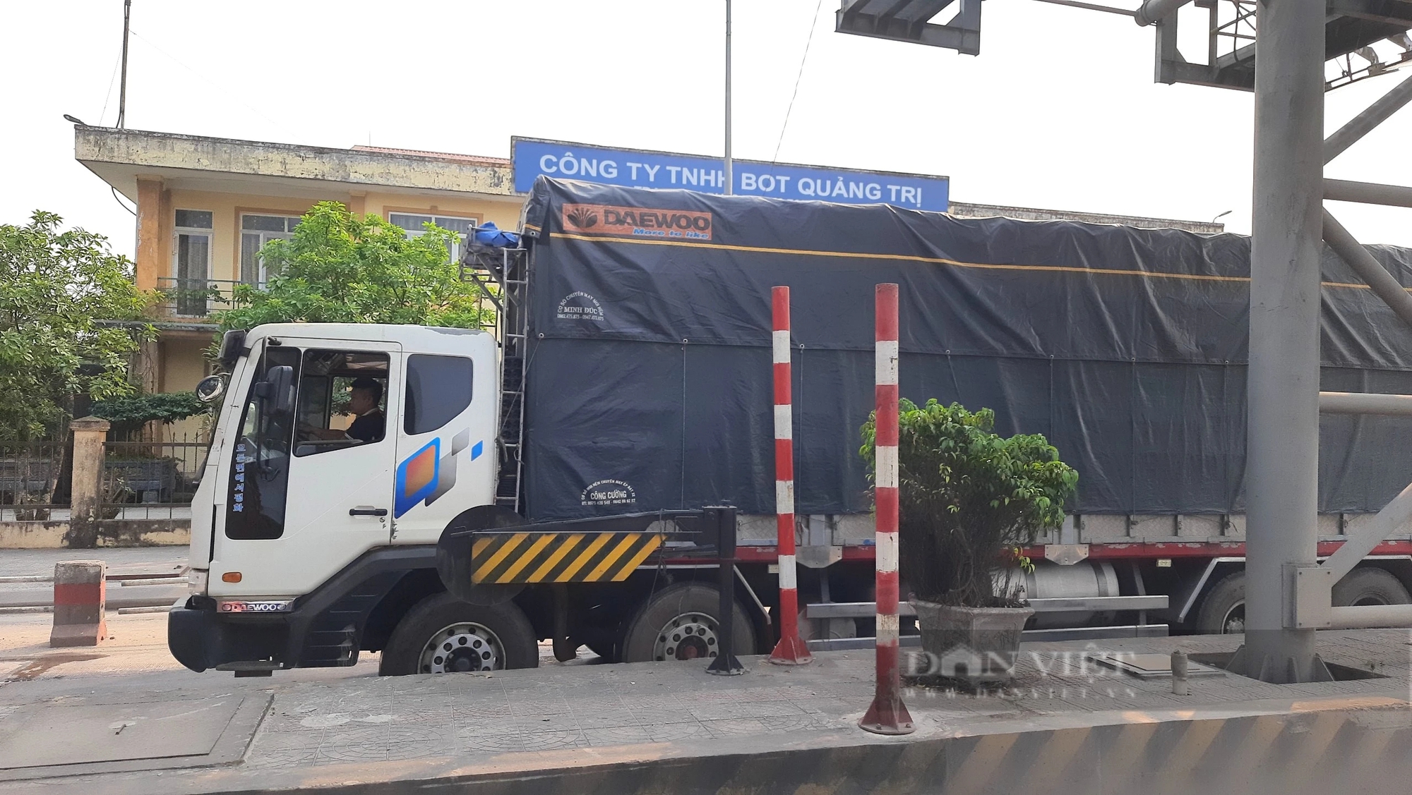 Cấm xe tải nặng vào cao tốc Cam Lộ - La Sơn: Tình hình quốc lộ 1A qua Quảng Trị như thế nào?- Ảnh 2.