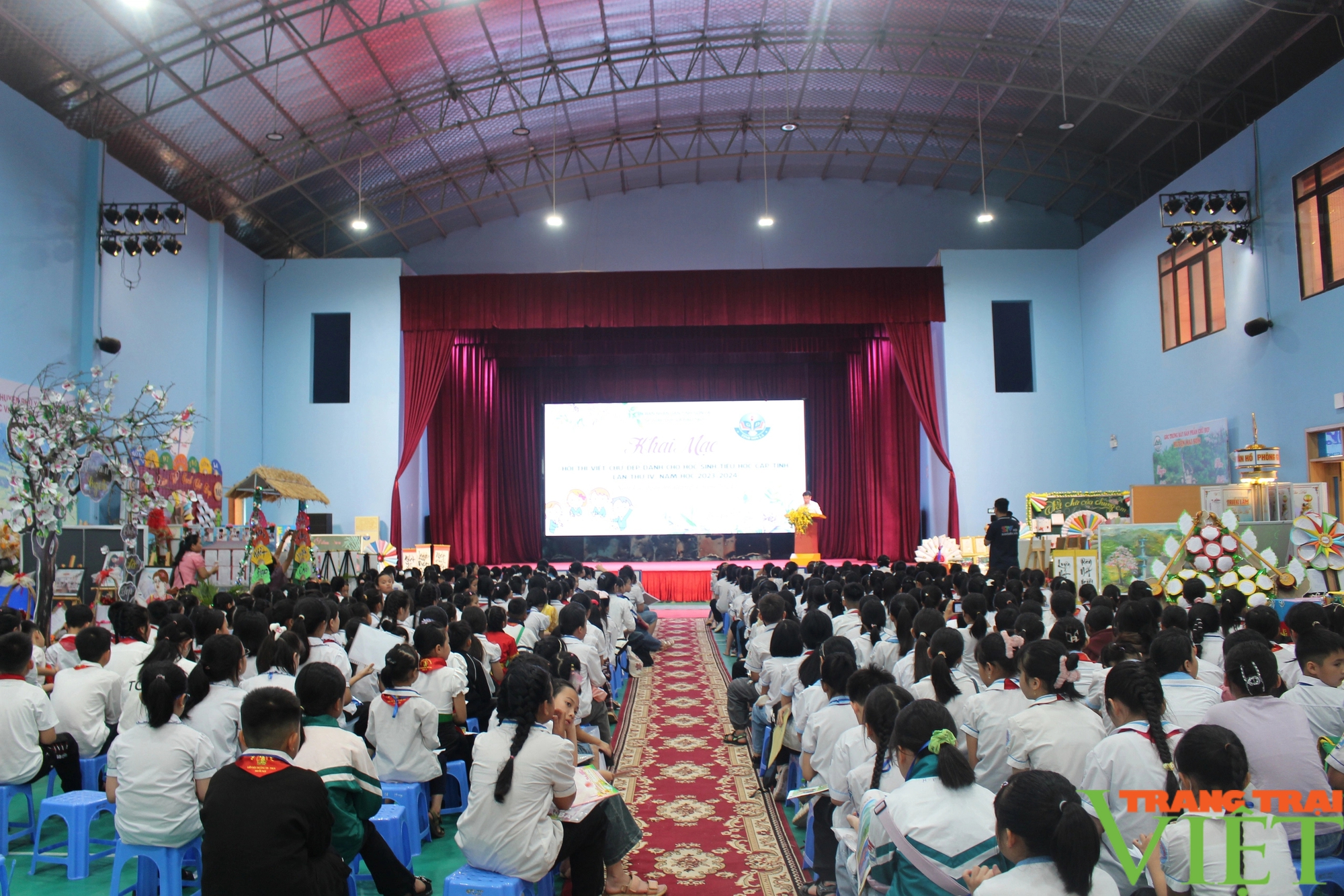 Hội thi viết chữ đẹp học sinh tiểu học tỉnh Sơn La- Ảnh 1.