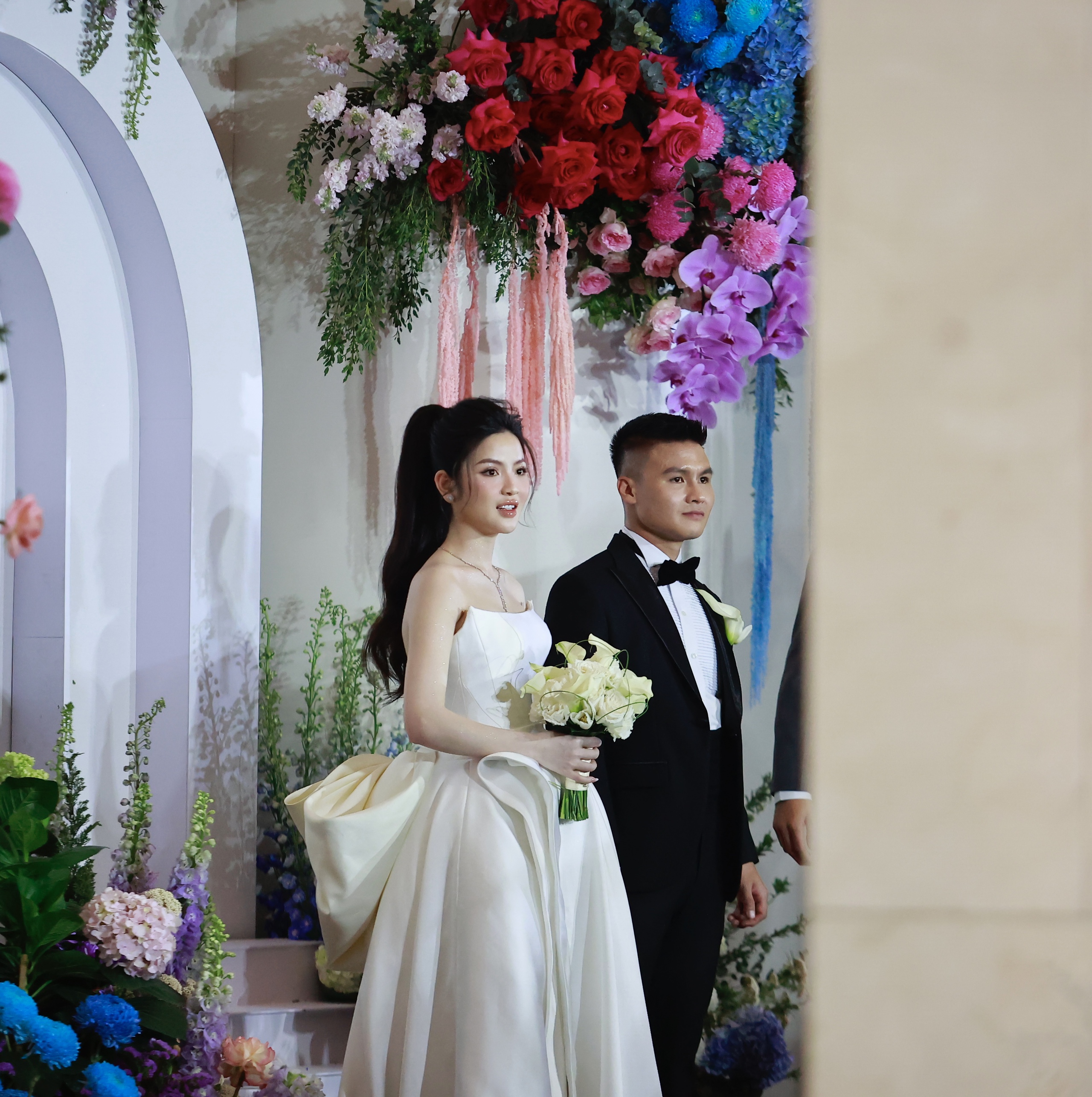 Dàn sao quy tụ trong đám cưới Quang Hải - Chu Thanh Huyền- Ảnh 1.