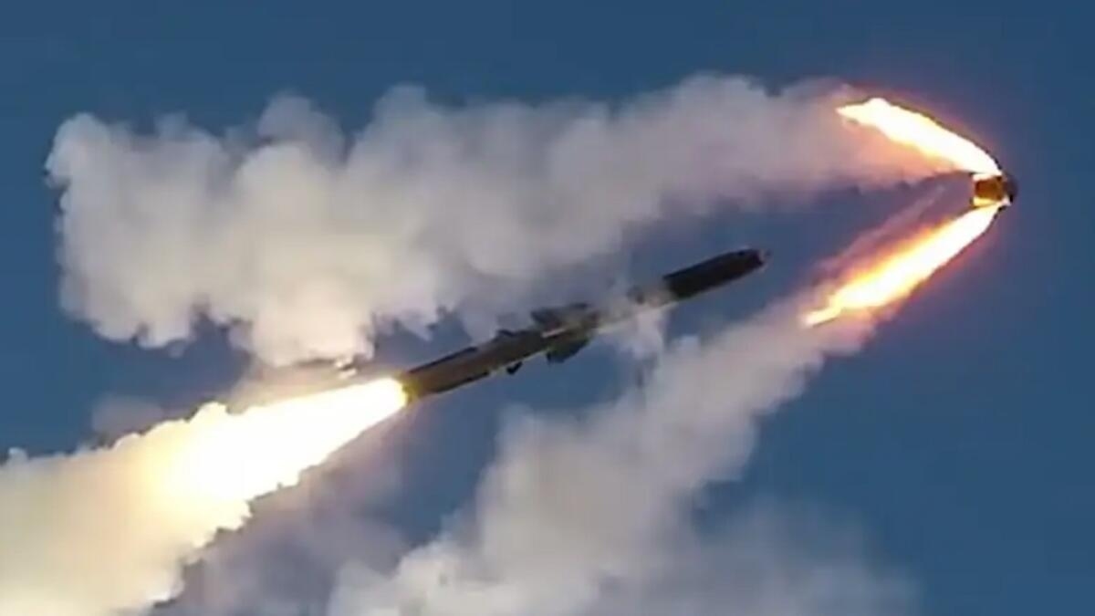 Nga ồ ạt phóng tên lửa, UAV tấn công Ukraine; nổ đường ống dẫn dầu rung chuyển vùng Rostov- Ảnh 1.