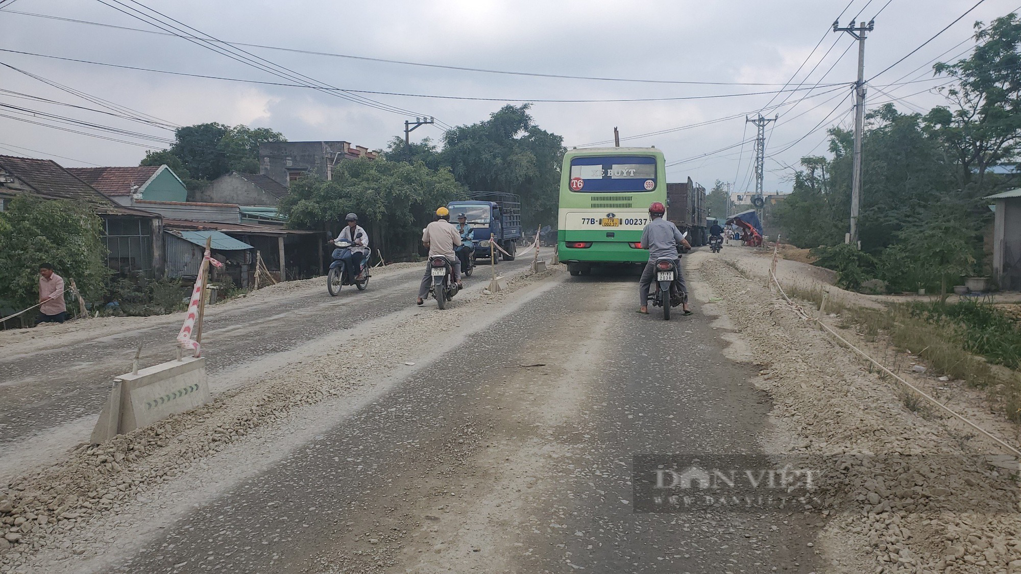 Dân bức xúc "chặn" thi công cung đường "đau khổ" nhất Bình Định- Ảnh 2.