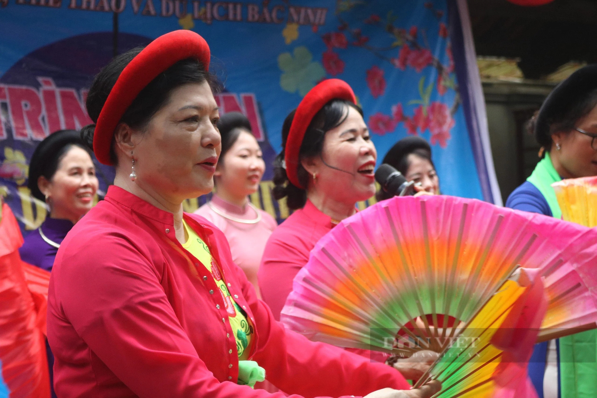 Bắc Ninh: Trình diễn nghệ thuật dân gian truyền thống tại di tích quốc gia đặc biệt- Ảnh 6.