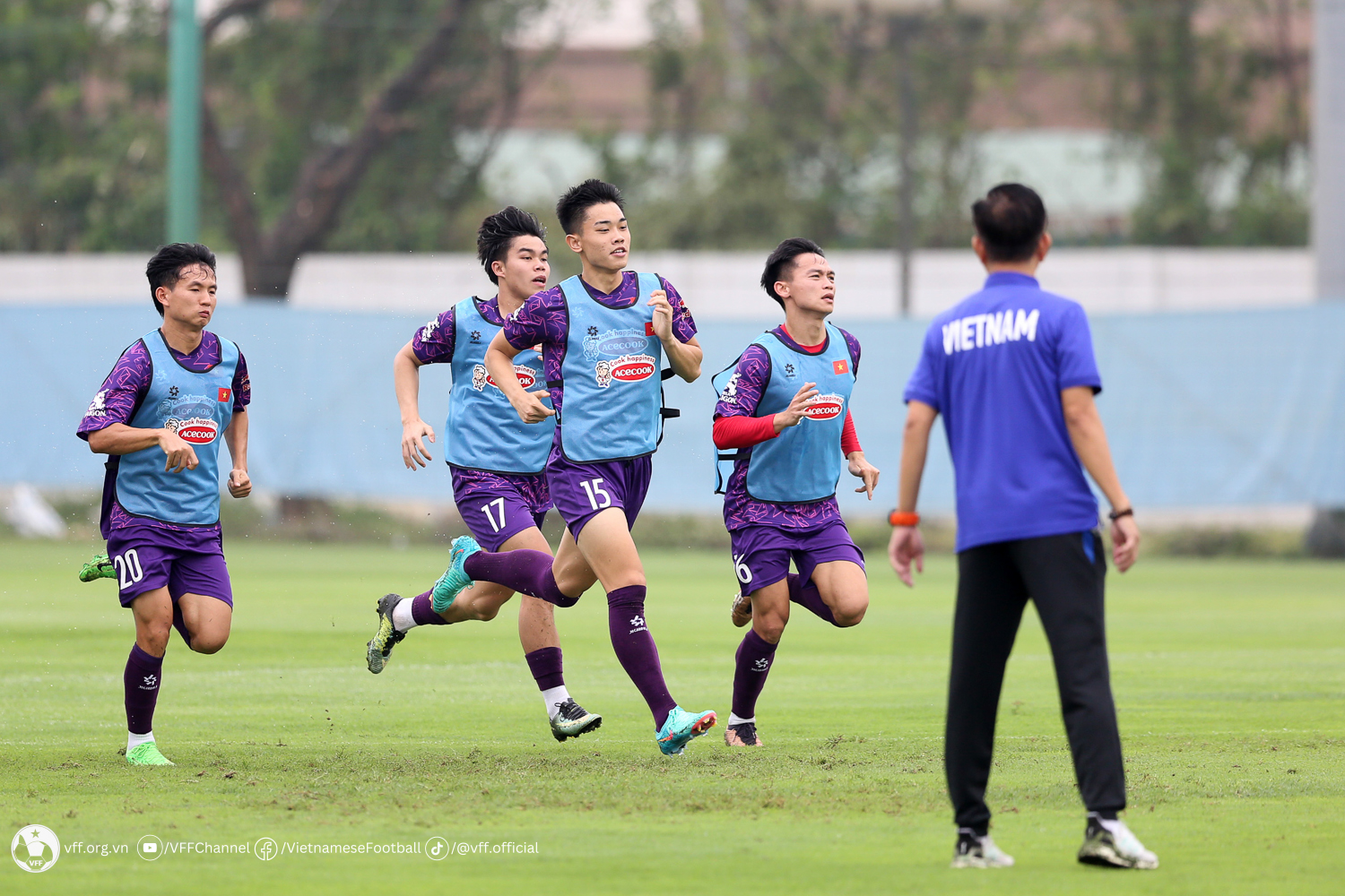 HLV Hoàng Anh Tuấn: "Nhiệm vụ vượt qua vòng bảng không phải quá sức với U23 Việt Nam"- Ảnh 4.