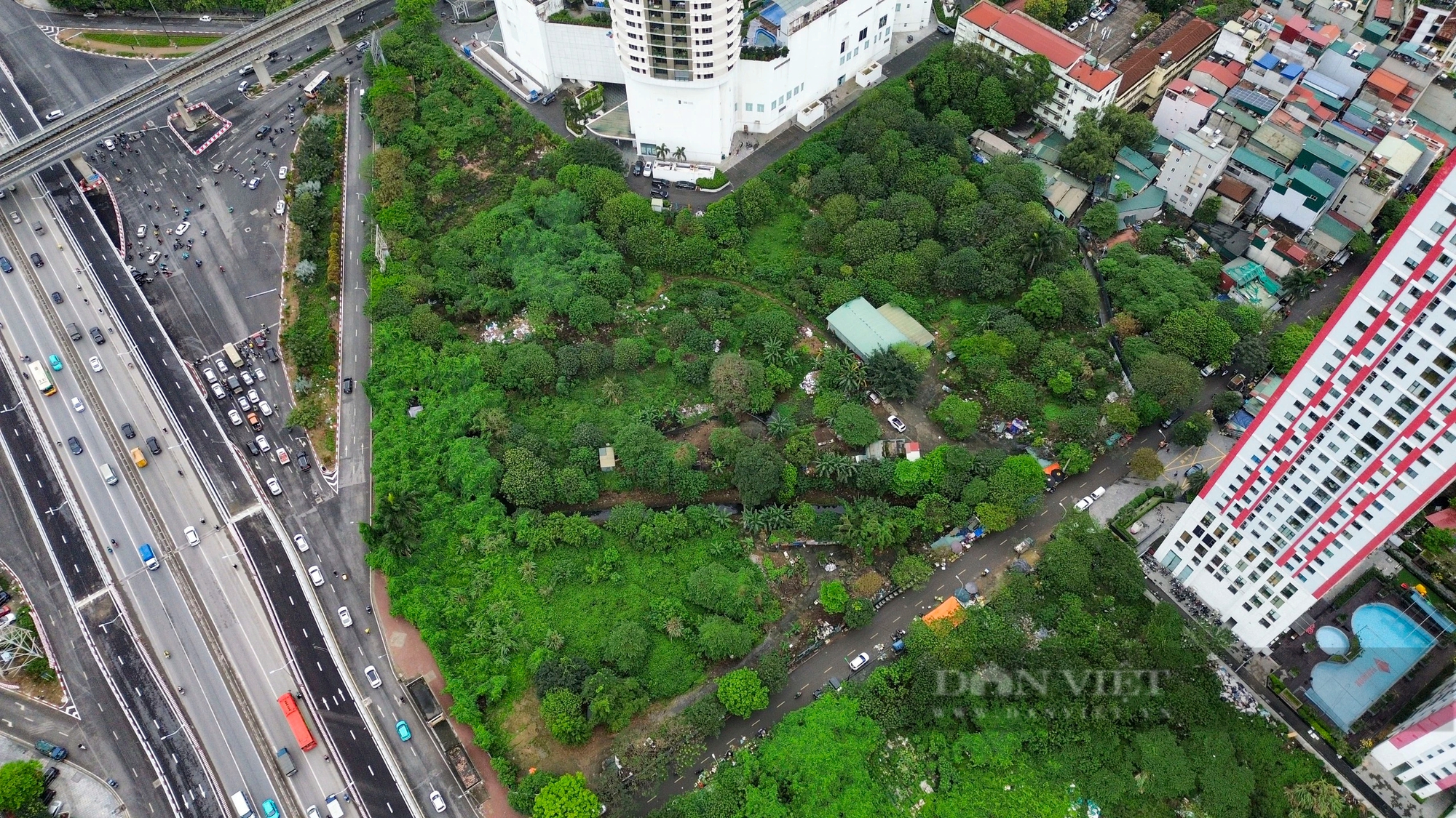 Dự án chung cư cao cấp 45 tầng vị trí đắc địa ở Hà Nội sau hàng thập kỷ vẫn quây tôn bỏ hoang- Ảnh 3.