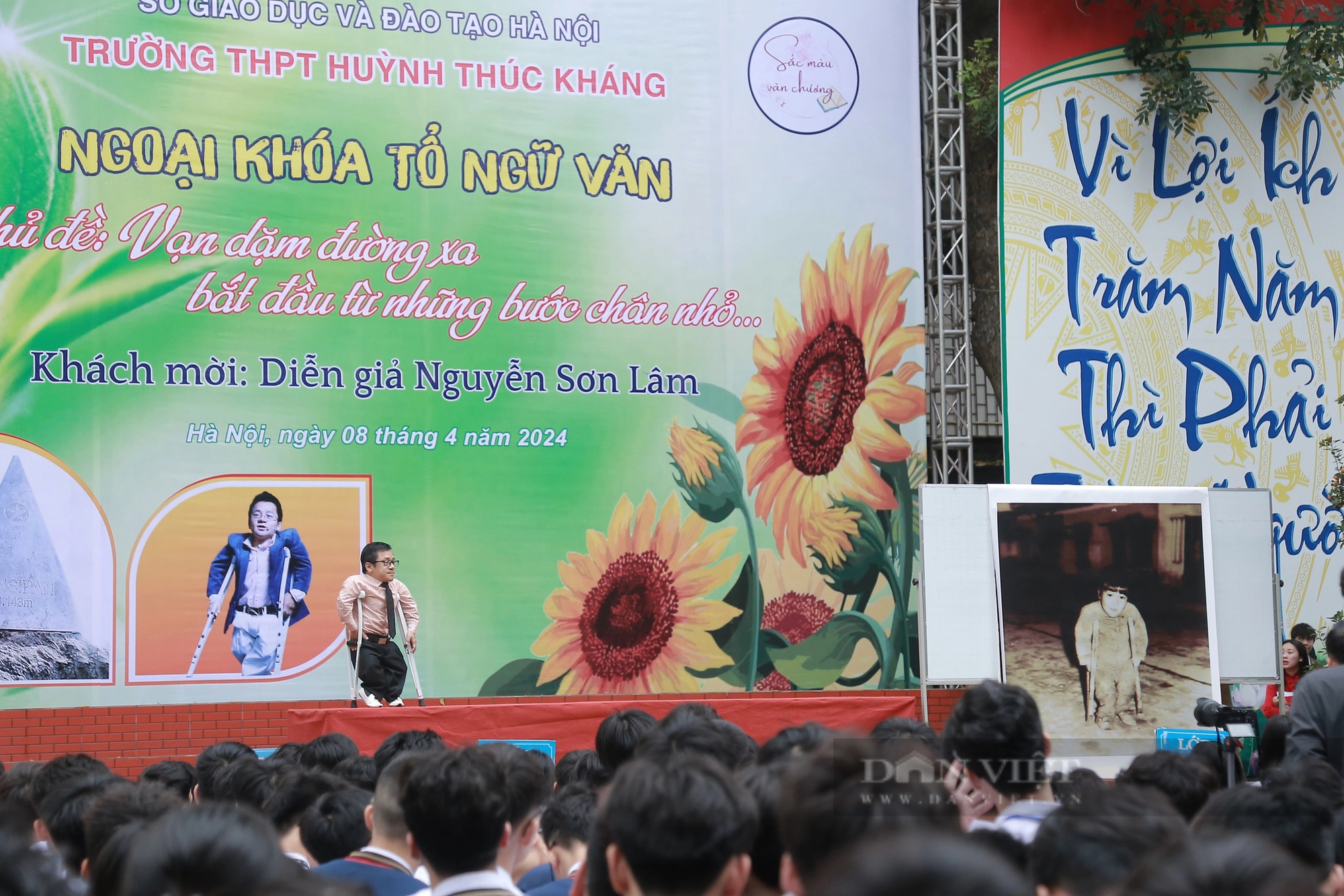 Diễn giả Nguyễn Sơn Lâm nhắn nhủ học sinh: "Có mặt trên đời là điều kỳ diệu, đừng lãng phí điều kỳ diệu đó"- Ảnh 1.