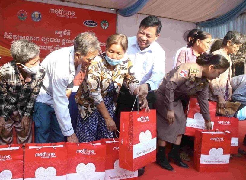 Đưa dịch vụ y tế chất lượng cao đến với bà con khó khăn tại tỉnh Kampong Chhnang- Ảnh 1.