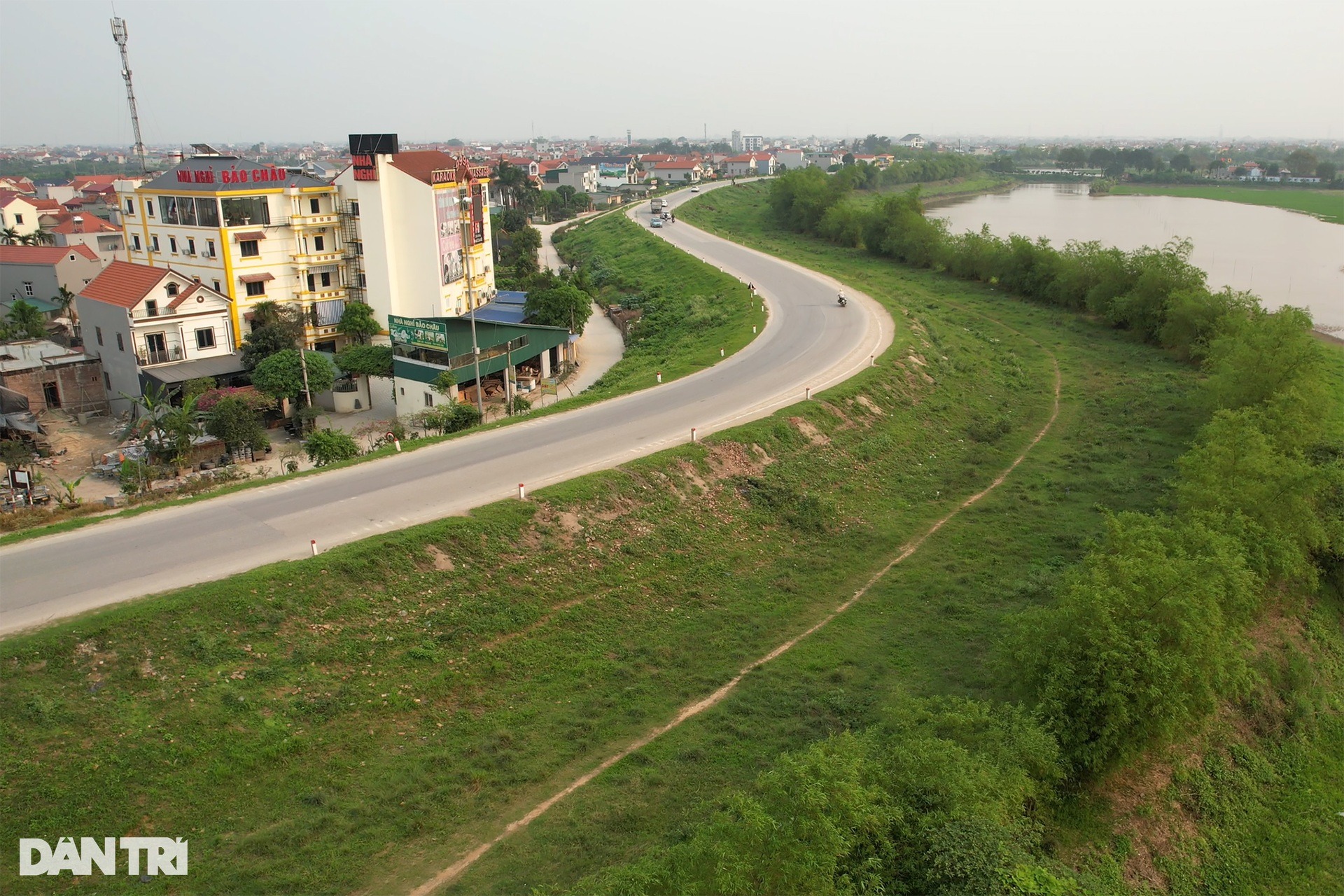 "Đường cong mềm mại" của những tuyến đê di sản dài vài trăm cây số bao quanh Hà Nội- Ảnh 4.