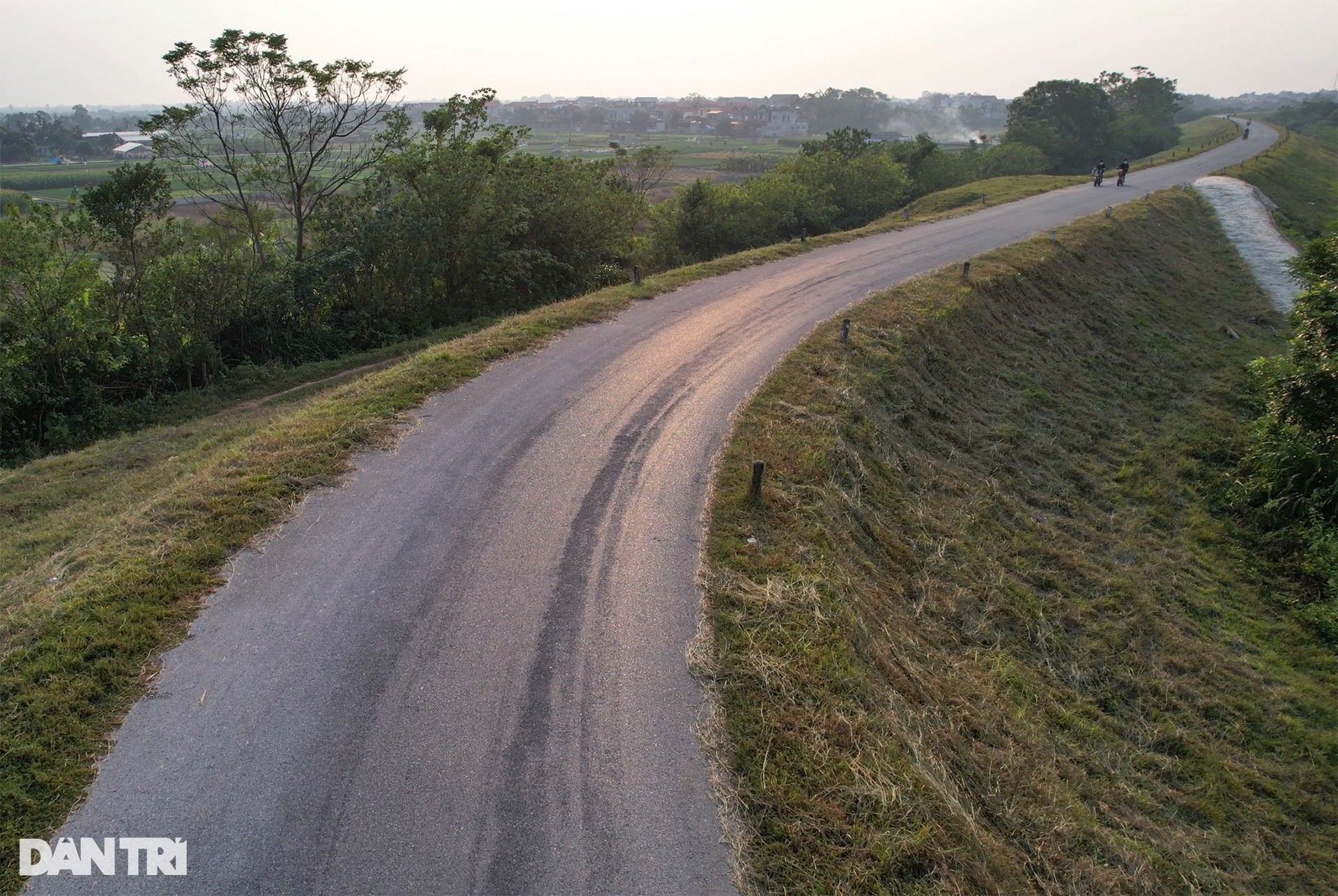 "Đường cong mềm mại" của những tuyến đê di sản dài vài trăm cây số bao quanh Hà Nội- Ảnh 6.
