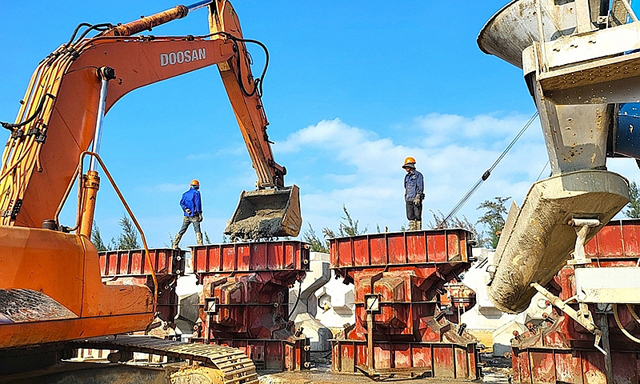 Đê chắn sóng 250 tỷ cho cảng Bến Đình ở Quảng Ngãi hiện đã làm đến đâu?- Ảnh 7.