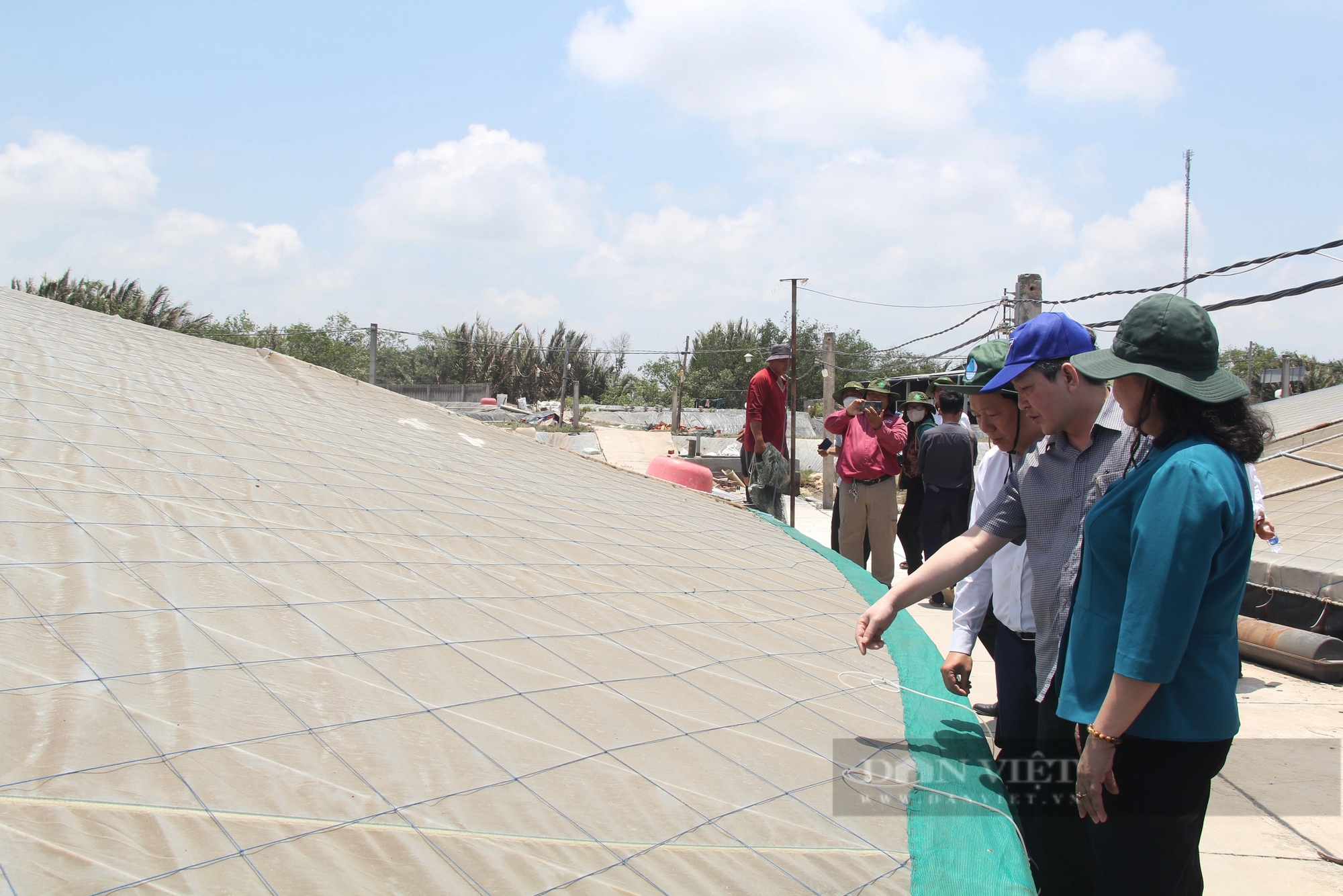 Chủ tịch Hội NDVN Lương Quốc Đoàn thăm mô hình nuôi tôm công nghệ cao, CLB Nông dân tỷ phú ở Bến Tre- Ảnh 3.