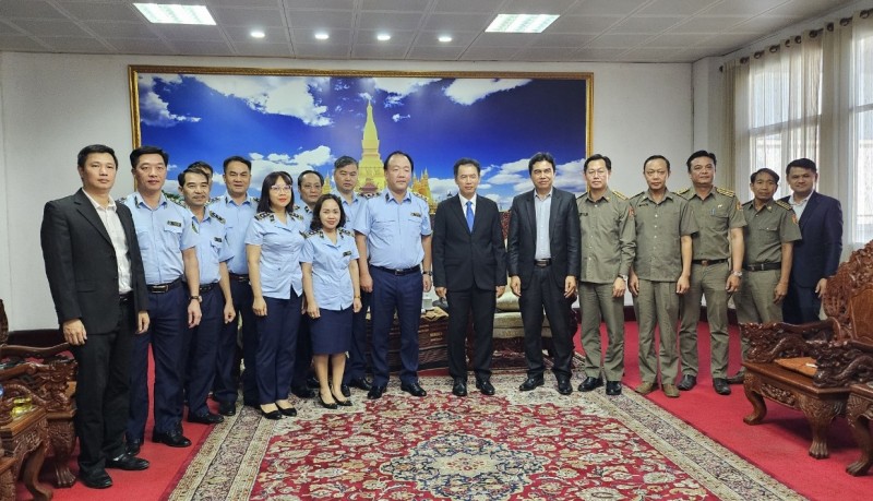 Phối hợp phòng ngừa vi phạm hàng hóa giữa 2 nước Việt - Lào- Ảnh 2.