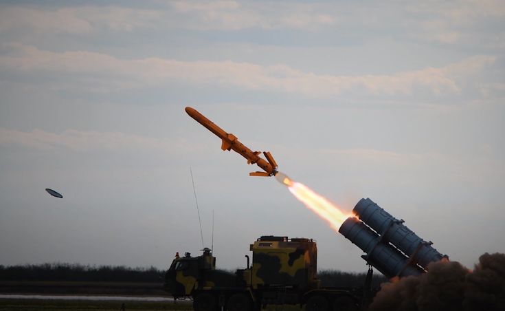 Tên lửa chống hạm Neptune của Ukraine bị tiêu diệt ở Biển Đen- Ảnh 1.