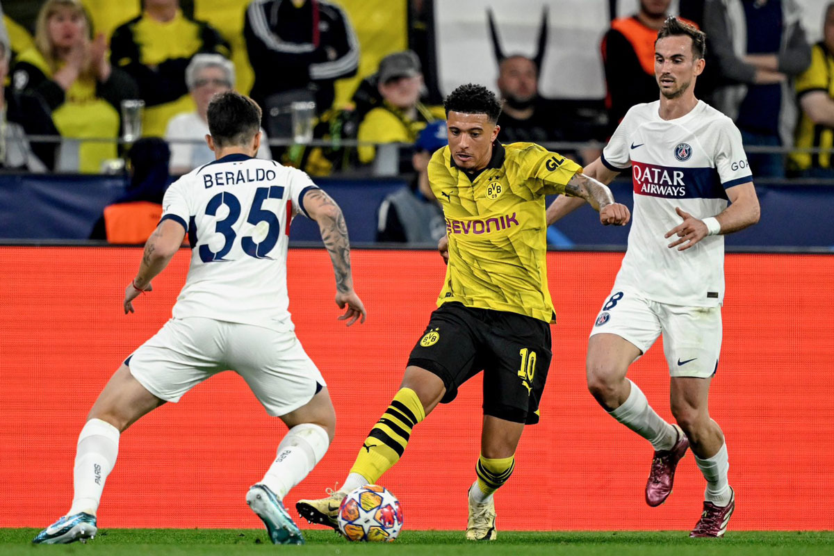 Dortmund đánh bại PSG, Sancho đi vào lịch sử bóng đá Anh- Ảnh 1.