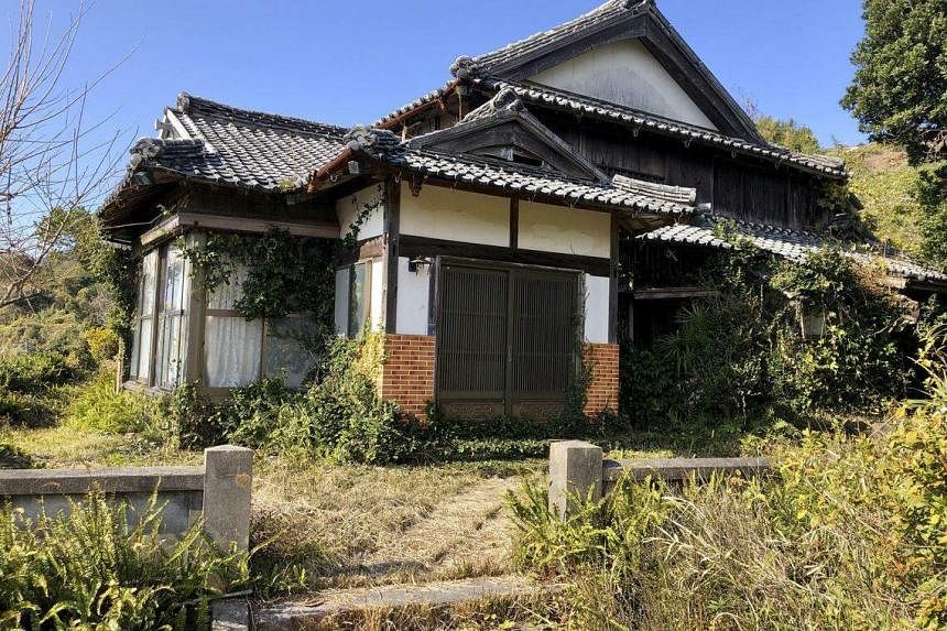 Hệ lụy từ "vấn nạn" nhà bỏ hoang tại Nhật Bản- Ảnh 1.