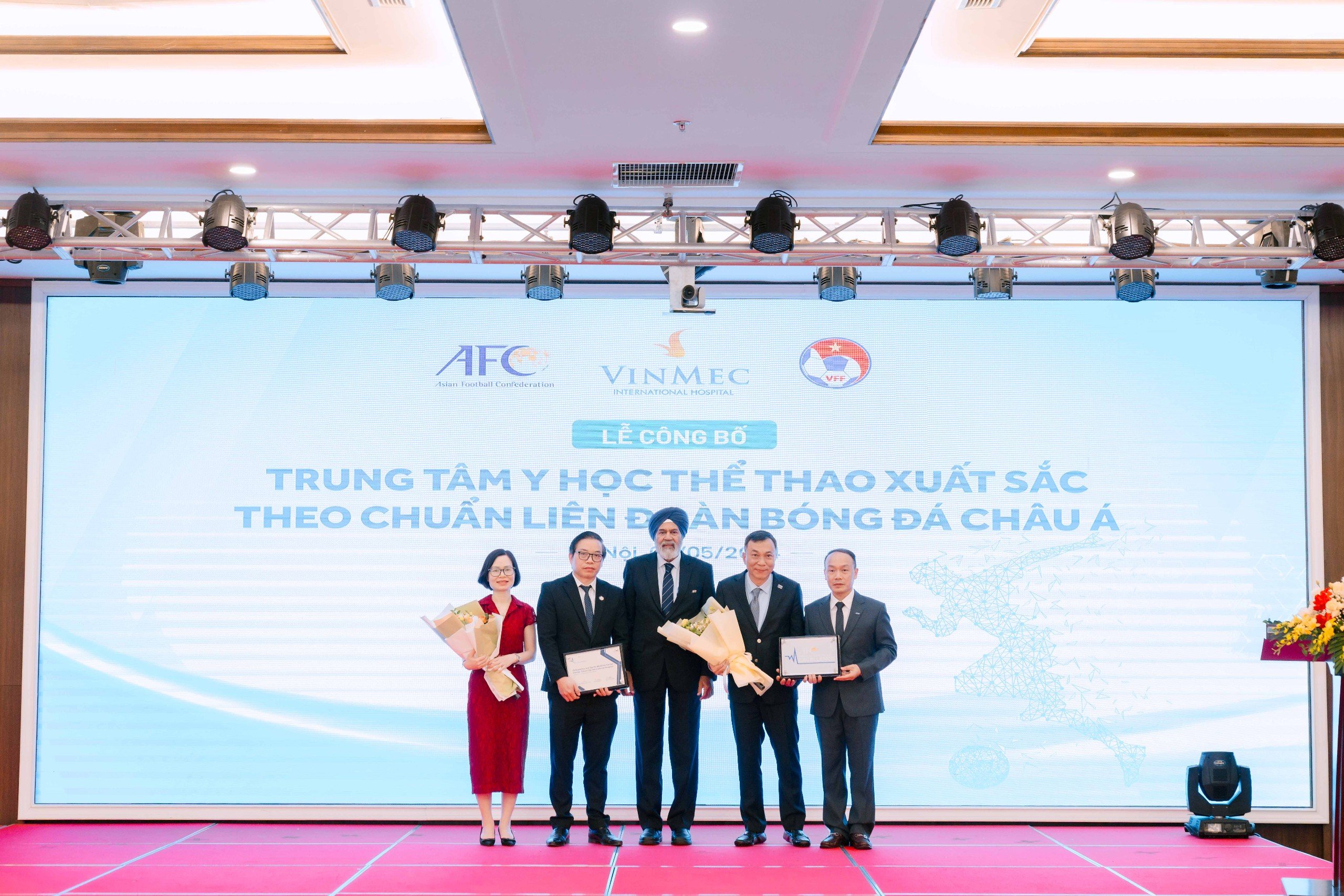 Đại diện duy nhất Việt Nam được LĐBĐ Châu Á công nhận là Trung tâm y học thể thao xuất sắc- Ảnh 1.