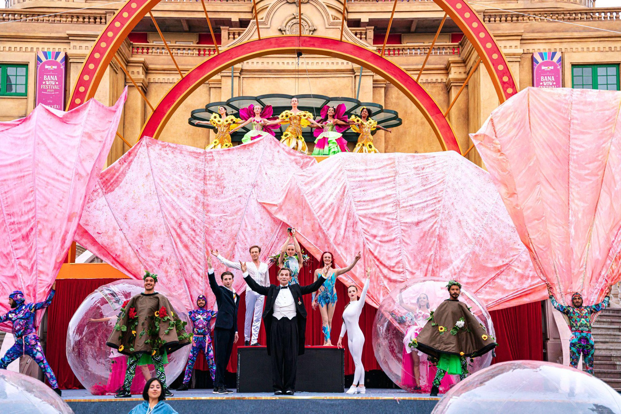 Nữ hoàng môn diabolo Lena Koehn của đoàn Cirque du Soleil danh giá xác nhận  tham gia chuỗi sự kiện khủng nhất mùa hè- Ảnh 6.