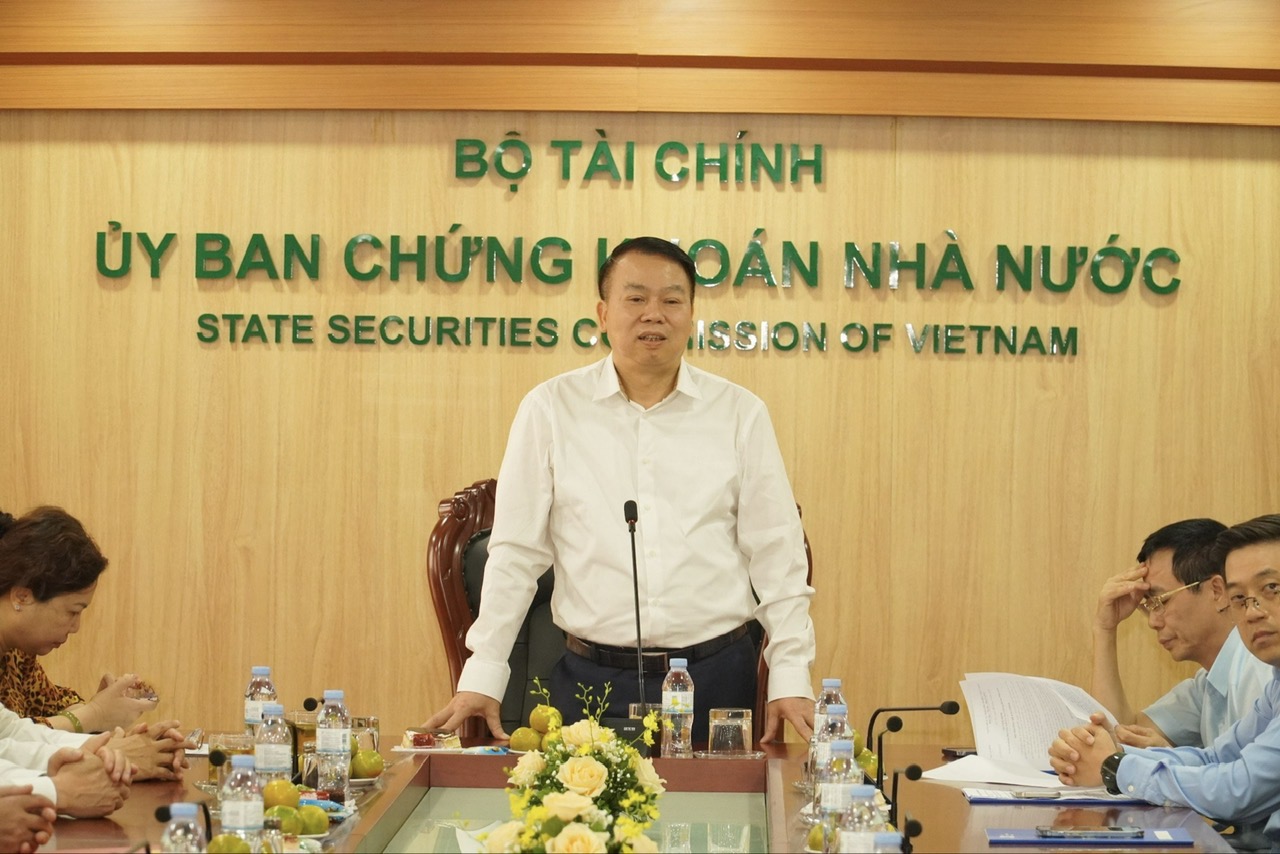 Chân dung tân Phó Chủ tịch Ủy ban Chứng khoán Nhà nước Bùi Hoàng Hải  - Ảnh 2.