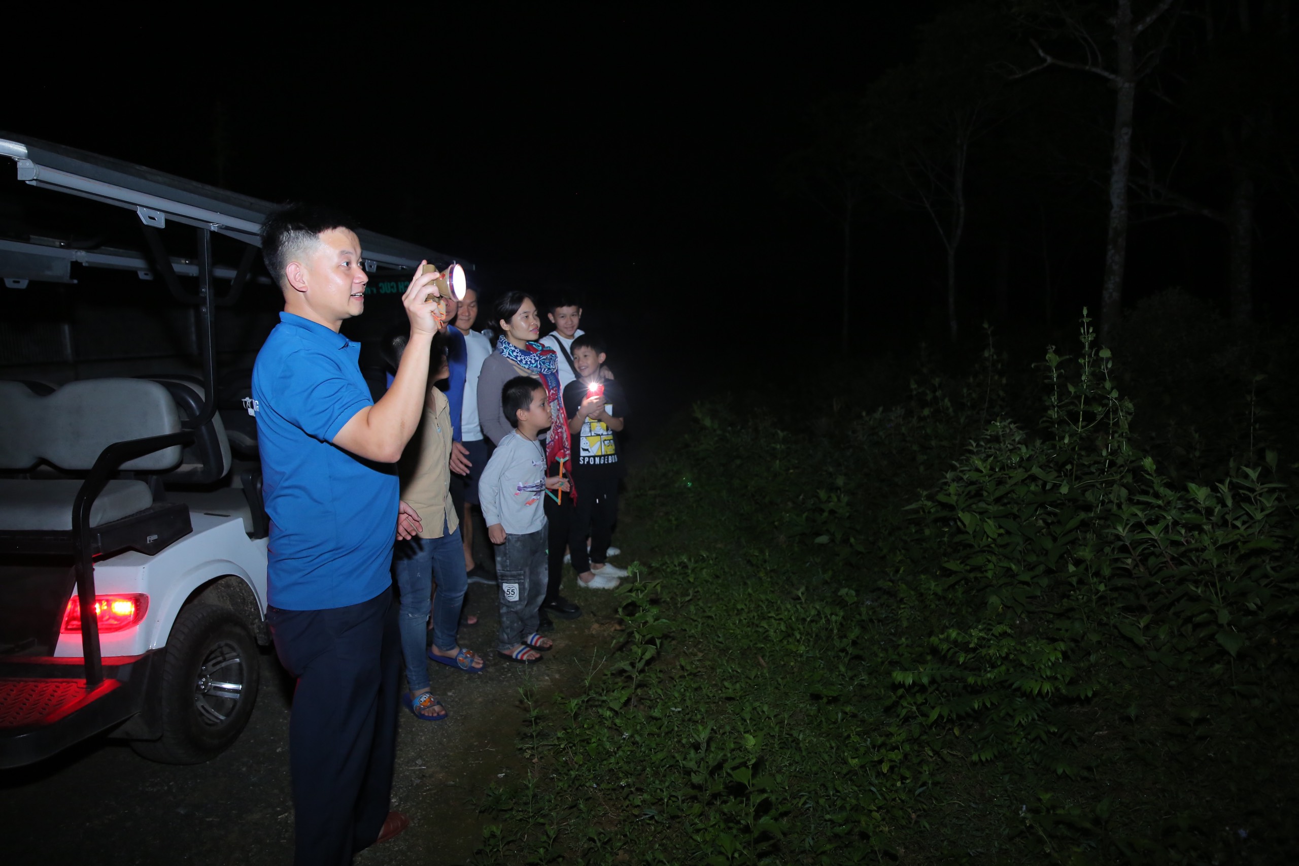 Tour đêm ngắm trực tiếp động vật hoang dã kiếm ăn tại Vườn quốc gia Cúc Phương- Ảnh 4.