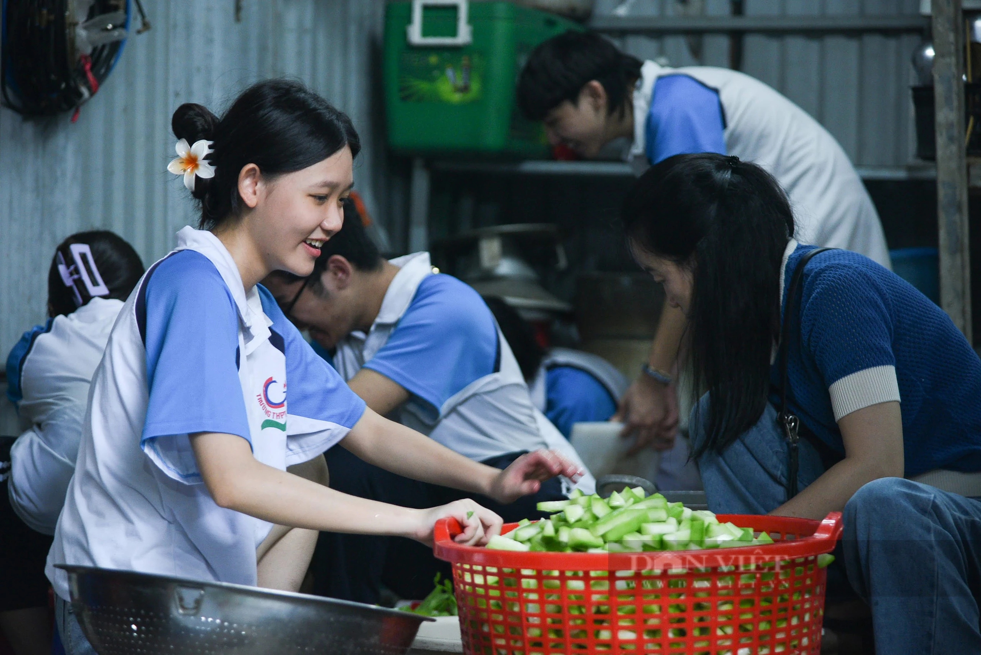 Phiên Chợ Trái Tim là 