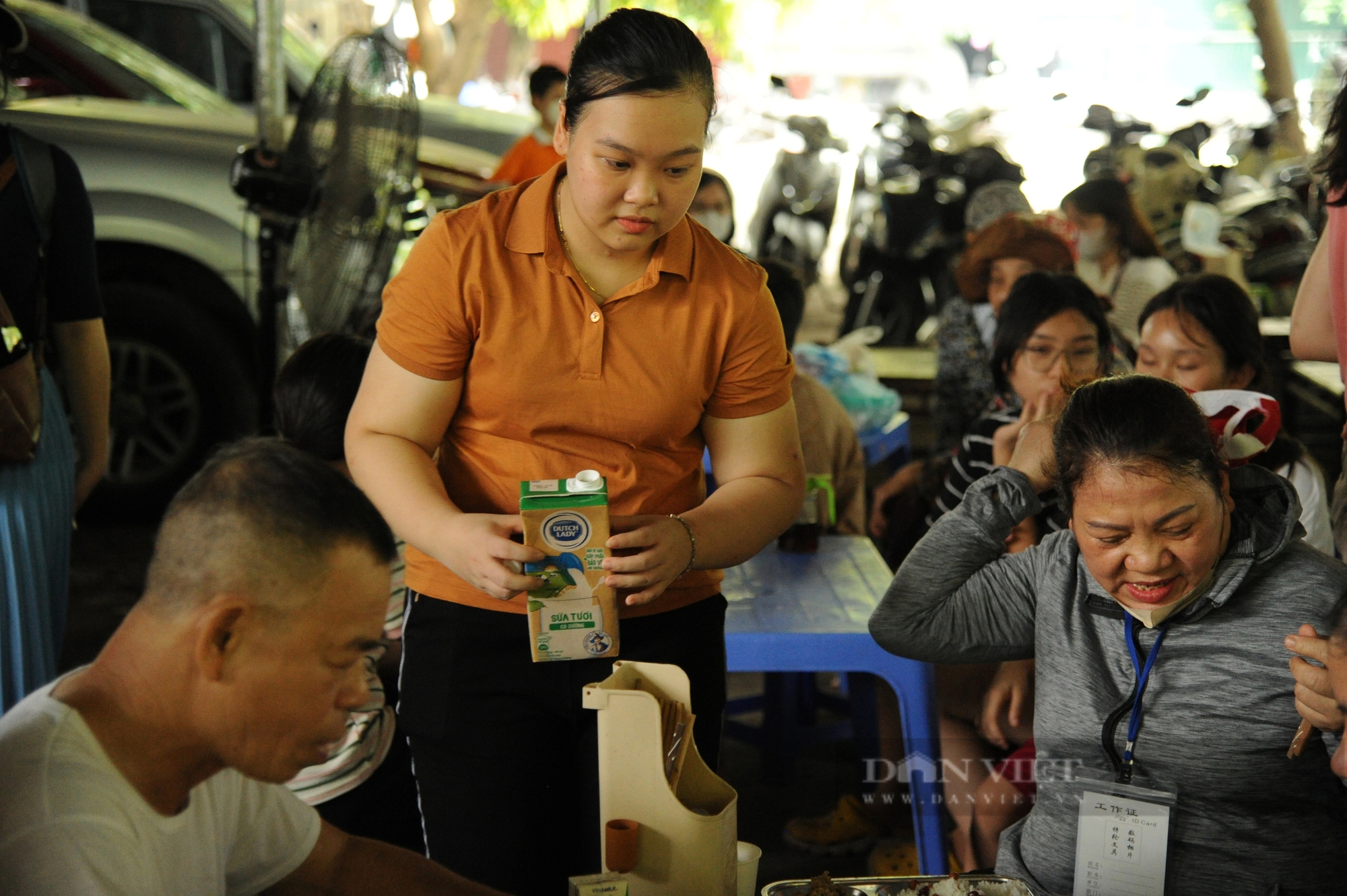 Phiên Chợ Trái Tim là 